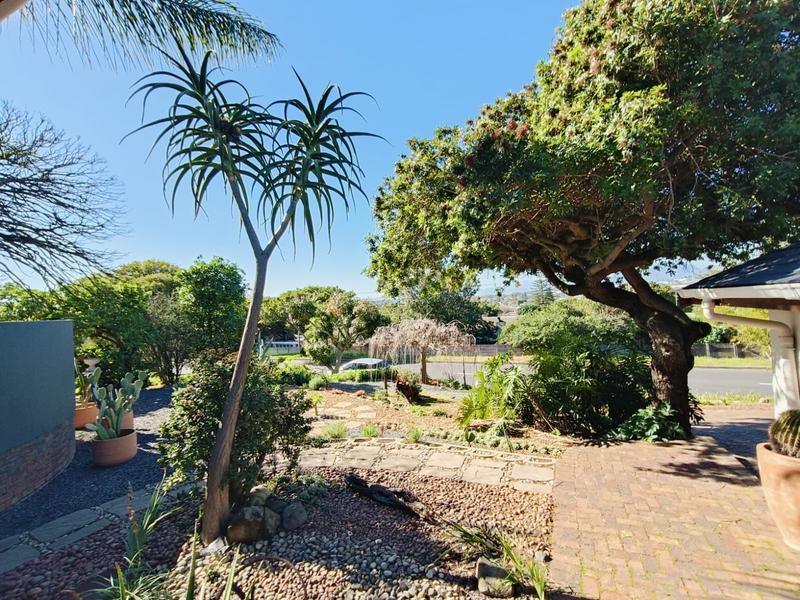 4 Bedroom Property for Sale in Hoogstede Western Cape